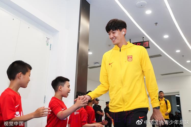 中国之队举行“赛事家庭体验日”:牵手美丽梭鱼湾,海浪和海螺共舞 中国之队举行“赛事家庭体验日”:牵手美丽梭鱼湾,海浪和海螺共舞